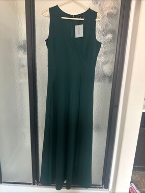 Sleeveless Emerald Maxi Dress
